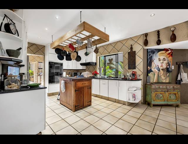 4 BEDROOM HOUSE FOR SALE IN STRATHAVON